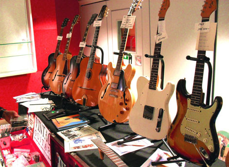 Vintage Guitarsilla on hieno valikoima vanhoja soitimia