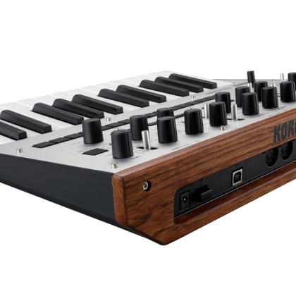 Analoginen Korg MOnologue -syntetisaattori